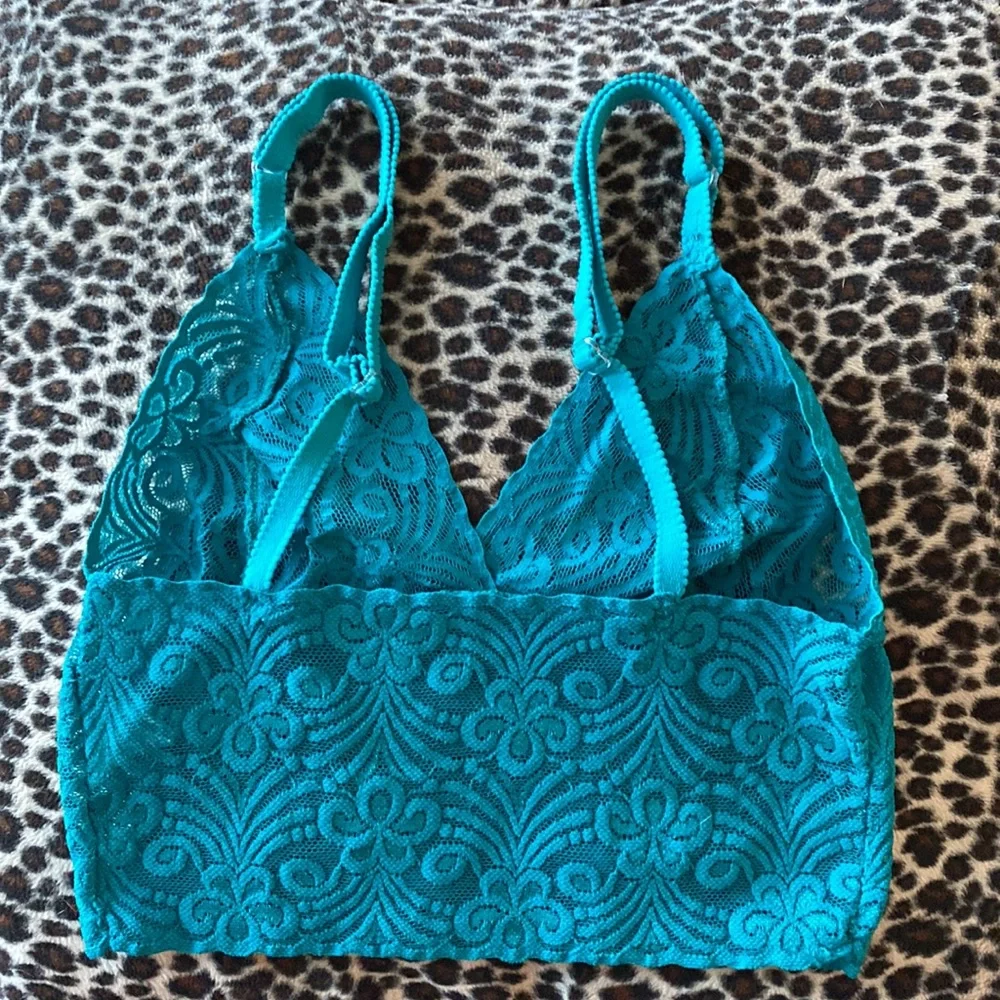 Vintage teal lace bralette - Picture 5 of 15